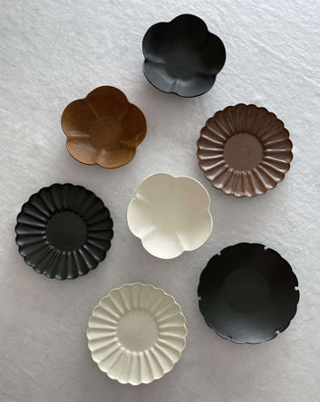 Rinka Plate by Yoshida Pottery